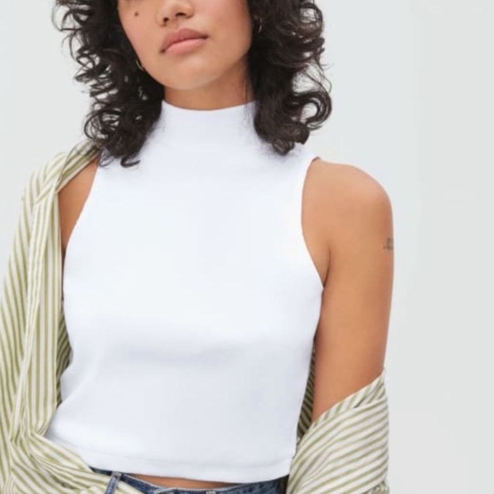 Everlane white turtle neck crop tank